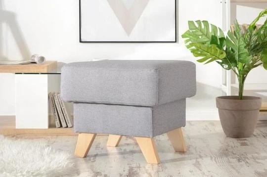 ZARA taburet ve skandinávském designu